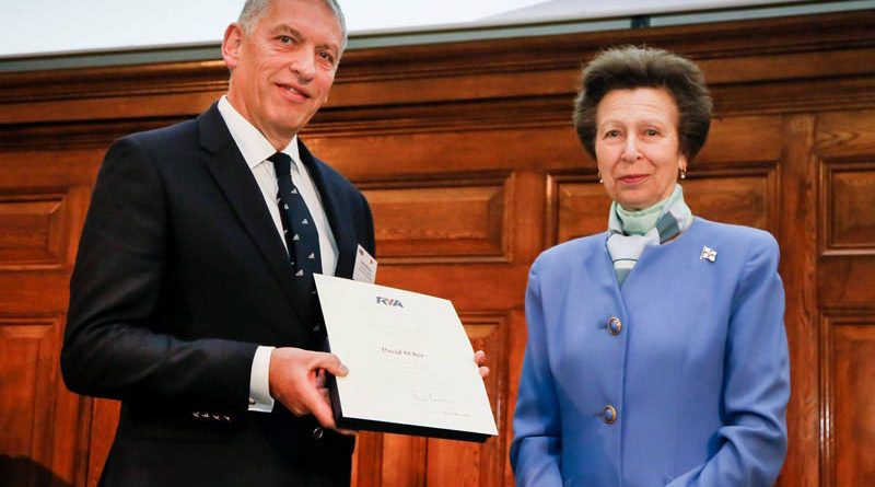 Dovestones-Sailing-Club