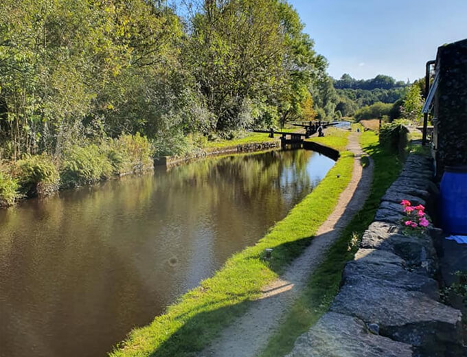 Roaches-Lock-Inn-Mossley-Gallery-5