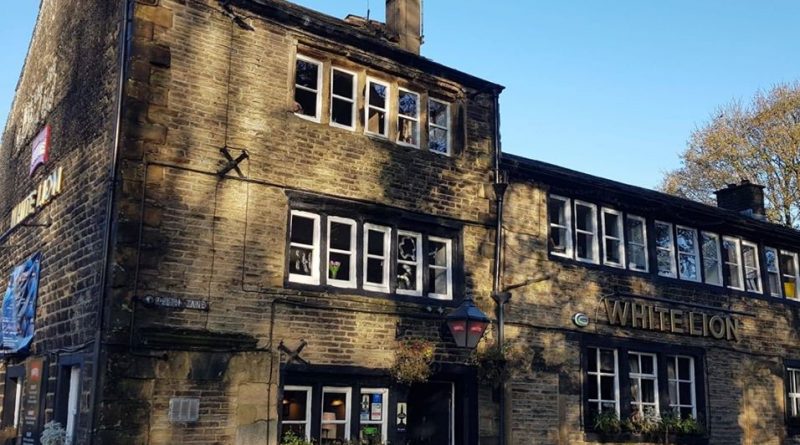 white-lion-delph-pub-restaurant-live-entertainment-saddleworth