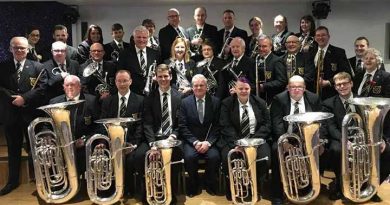 uppermill-band